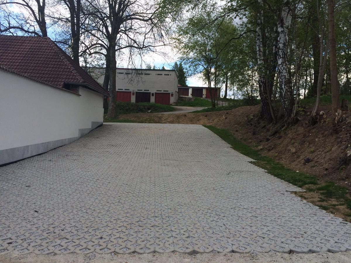 Ubytovani U Lva Žirovnice Kültér fotó